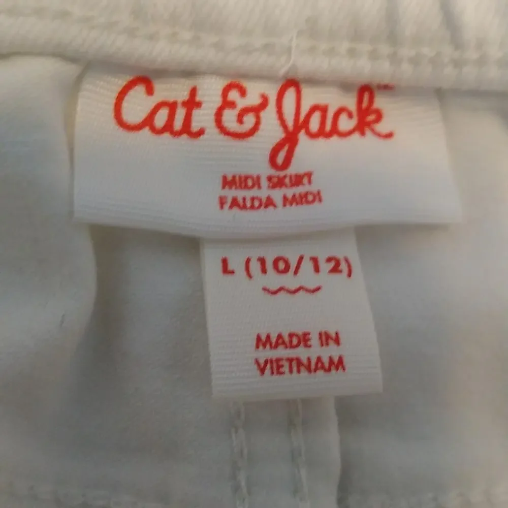 Cat and jack girls large white skirt.